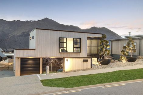 Photo of property in 9 Mills Road, Wanaka, 9305