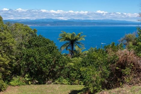 Photo of property in 44 Whakamoenga Point, Acacia Bay, Taupo, 3385