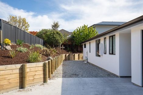 Photo of property in 2c Craig Place, Bridge Hill, Alexandra, 9320