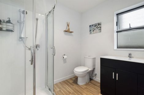 Photo of property in 2c Zion Road, Birkenhead, Auckland, 0626