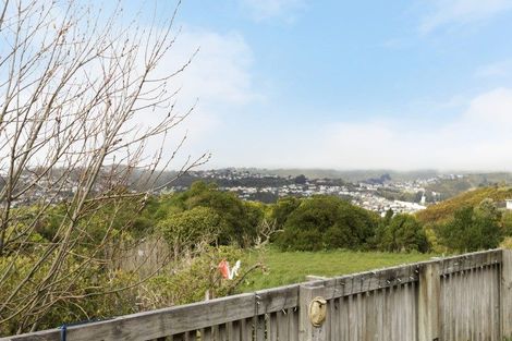 Photo of property in 136 Gloaming Hill, Titahi Bay, Porirua, 5022