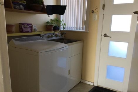 Photo of property in 37 Awanui Street, Merrilands, New Plymouth, 4312