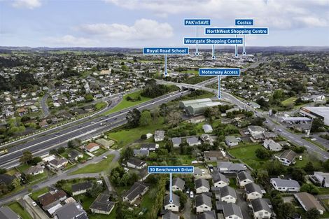 Photo of property in 30 Benchmark Drive, Massey, Auckland, 0614