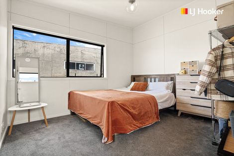 Photo of property in 108 Oxford Street, South Dunedin, Dunedin, 9012