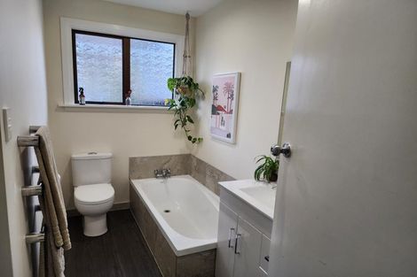 Photo of property in 17 Mcsaveneys Road, Marshland, Christchurch, 8051