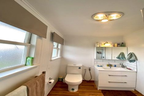 Photo of property in 15 Holdsworth Avenue, Trentham, Upper Hutt, 5018