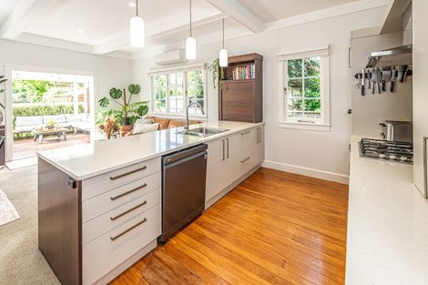 Photo of property in 9 Selwyn Crescent, College Estate, Whanganui, 4500