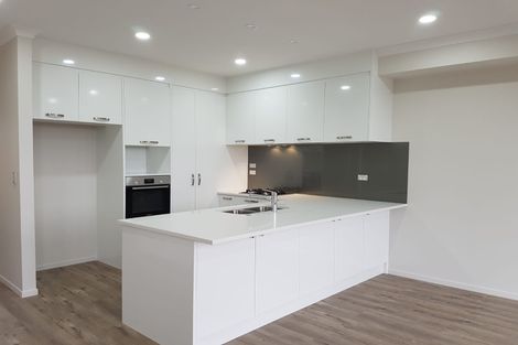 Photo of property in 5 Karokaro Road, Takanini, 2112