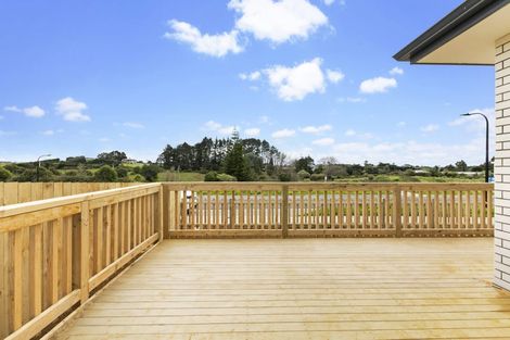 Photo of property in 36 Regis Park Drive, Pukekohe, 2120
