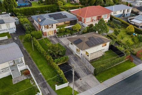 Photo of property in 14 Sherwood Avenue, Te Atatu South, Auckland, 0610