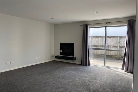 Photo of property in 6a Te Akau Crescent, Bucklands Beach, Auckland, 2012