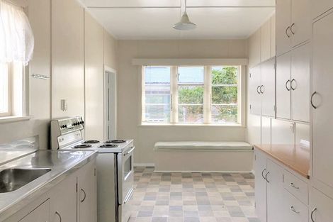 Photo of property in 37 Swiss Avenue, Gonville, Whanganui, 4501