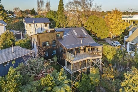 Photo of property in 12a Ridge Lane, New Plymouth, 4310