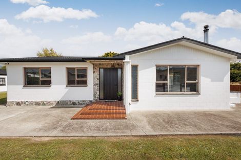 Photo of property in 23 Sutherland Crescent, Westbrook, Palmerston North, 4412