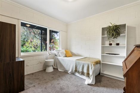 Photo of property in 2/371 East Coast Road, Mairangi Bay, Auckland, 0630