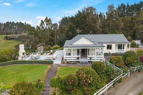 Photo of property in 167 Anderson Road, Helensville, 0875