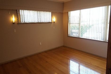 Photo of property in 112 Forrest Hill Road, Forrest Hill, Auckland, 0620