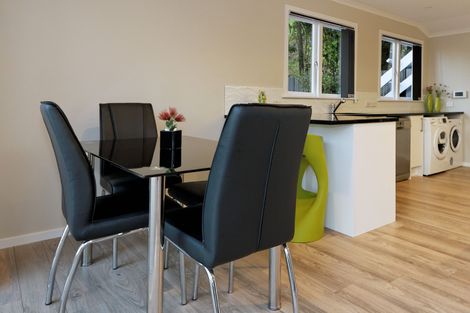 Photo of property in 19 Kohu Road, Titirangi, Auckland, 0604