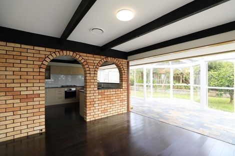 Photo of property in 118 Glenmore Road, Sunnyhills, Auckland, 2010