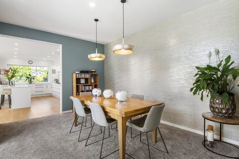 Photo of property in 8 Tree Fern Trail, Campbells Bay, Auckland, 0630