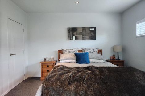 Photo of property in 46 Victoria Road, New Plymouth, 4310