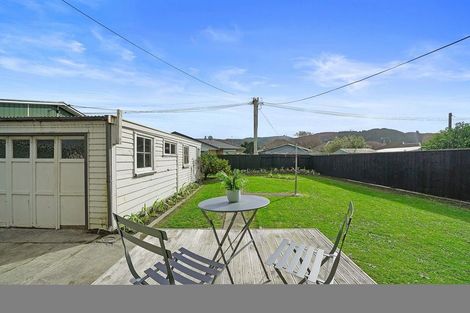Photo of property in 17 Petherick Street, Taita, Lower Hutt, 5011