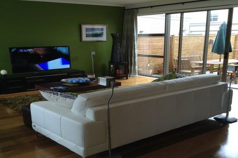 Photo of property in 88 Tihi Street, Stonefields, Auckland, 1072