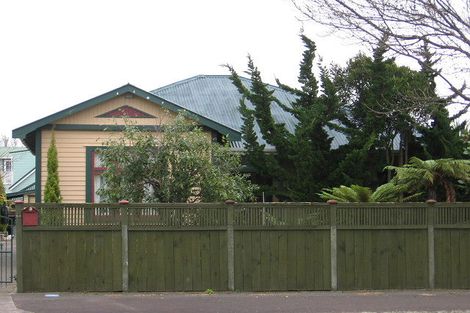 Photo of property in 26 Colombo Street, Hokowhitu, Palmerston North, 4410