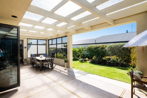 Photo of property in 1 Palmbrook Avenue, Havelock North, 4130