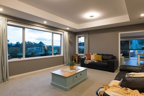 Photo of property in 8 Penetaka Heights, Pyes Pa, Tauranga, 3112