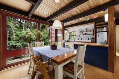 Photo of property in 77 Wyndham Road, Pinehaven, Upper Hutt, 5019