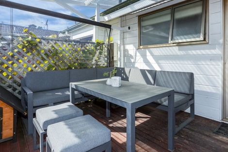 Photo of property in 71 Oregon Drive, Maoribank, Upper Hutt, 5018