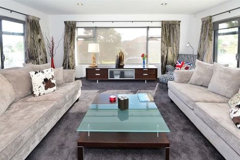 Photo of property in 33 Serene Place, Gulf Harbour, Whangaparaoa, 0930