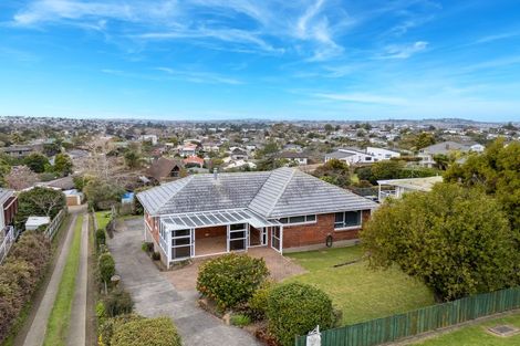 Photo of property in 10 Greenhill Crescent, Pakuranga, Auckland, 2010