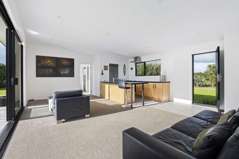 Photo of property in 317 Porikapa Road, Warea, New Plymouth, 4381