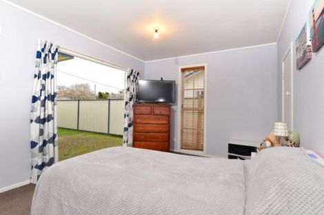 Photo of property in 15 Windsor Road, Maeroa, Hamilton, 3200