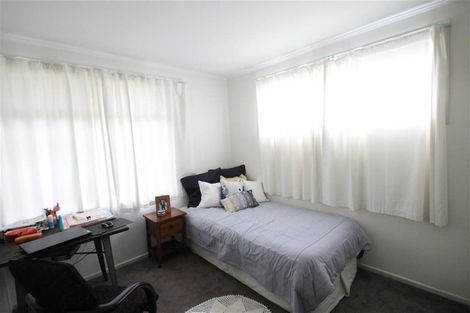 Photo of property in 8 Altona Road, Forrest Hill, Auckland, 0620