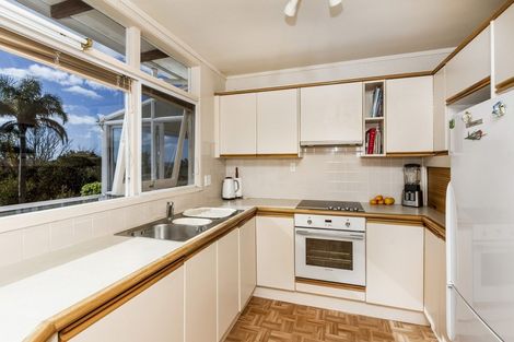 Photo of property in 15 Penning Road, Milford, Auckland, 0620