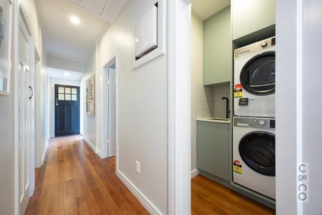 Photo of property in 29 Cambridge Road, Riverhead, 0820