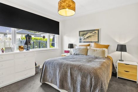 Photo of property in 396 Bay View Road, Saint Clair, Dunedin, 9012