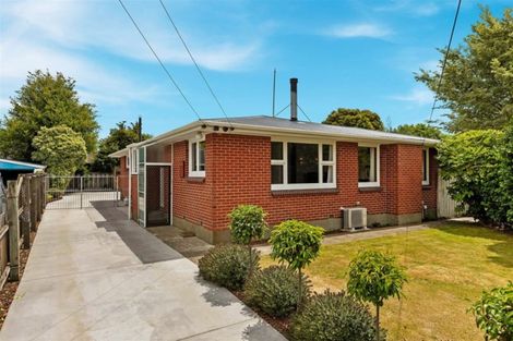 Photo of property in 16 Adams Place, Woolston, Christchurch, 8023