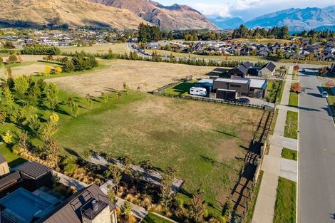 Photo of property in 12 Deans Drive, Wanaka, 9305