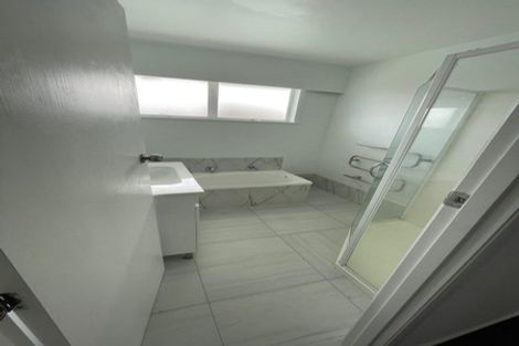 Photo of property in 3 Riverina Avenue, Pakuranga, Auckland, 2010