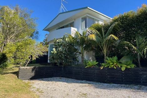 Photo of property in 15 Hague Place, Birkenhead, Auckland, 0626