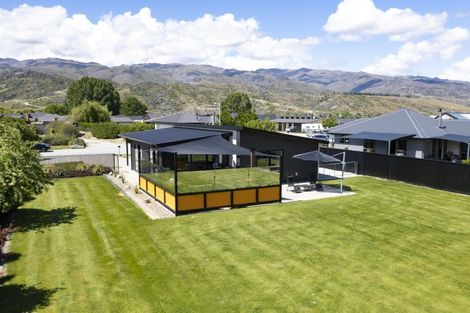 Photo of property in 34 Perriam Place, Mount Pisa, Cromwell, 9383