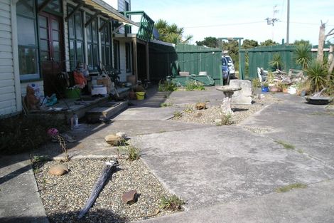 Photo of property in 92 Oki Street, Oreti Beach, Invercargill, 9879