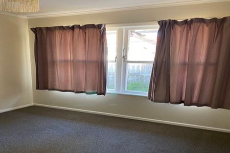 Photo of property in 1/10 Ocean View Road, Northcote, Auckland, 0627