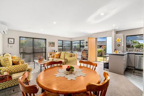 Photo of property in 112 Neplusultra Street, Cromwell, 9310