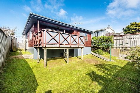 Photo of property in 4 Tarawera Road, Johnsonville, Wellington, 6037