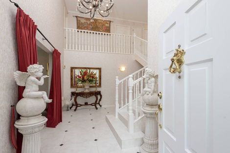 Photo of property in 16 Casabella Court, Northpark, Auckland, 2013